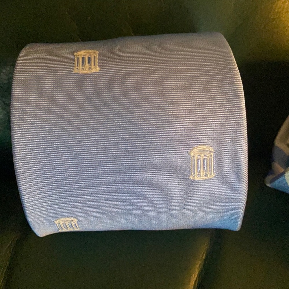 Julian’s TrueBlues - UNC Old Well University Necktie